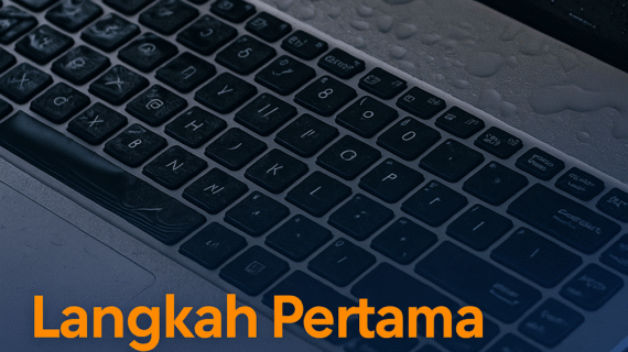 Langkah Pertama Saat Laptop Kena Air: Jangan Panik, Lakukan Ini